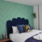 Stunning 2 Bedroom Apt